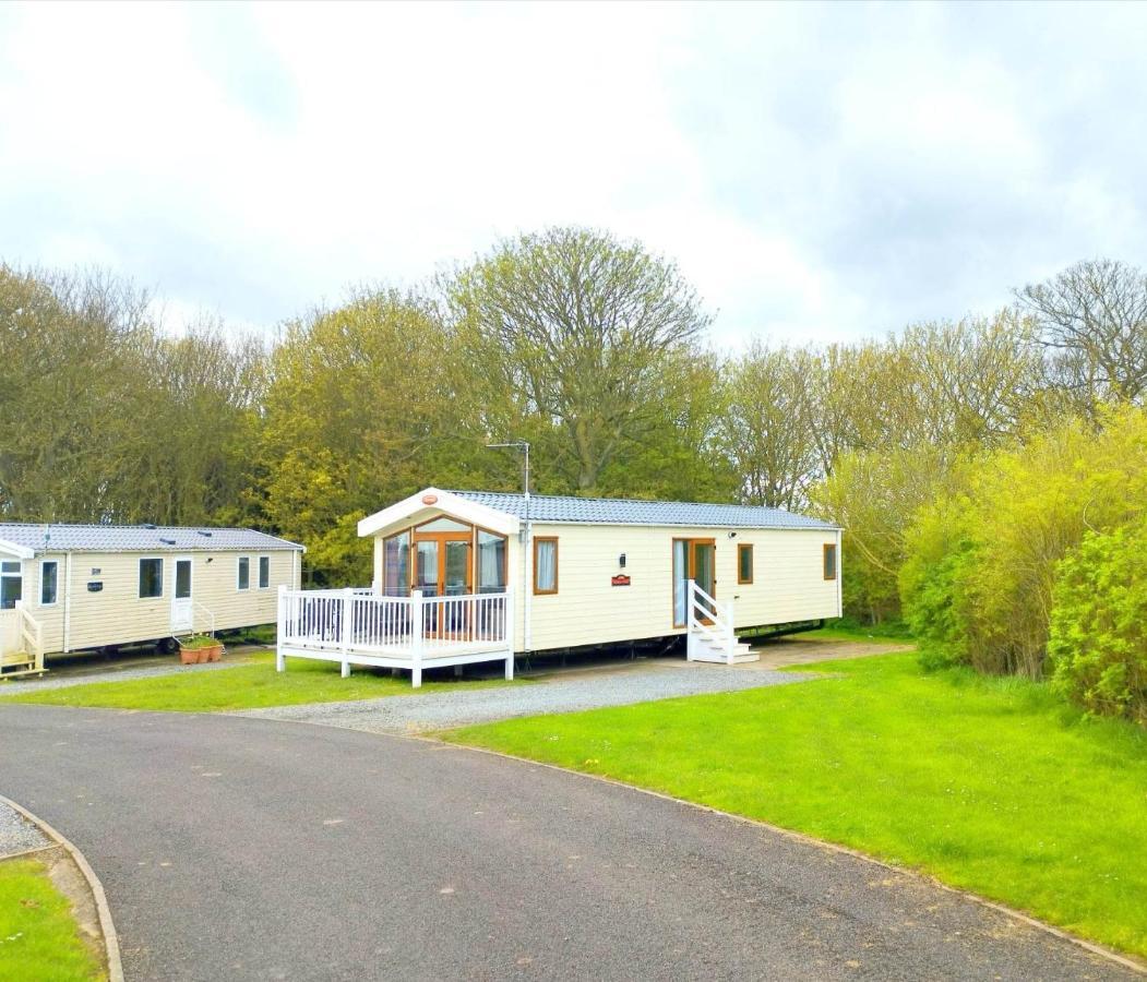 Sand Le Mere Holiday Village Caravan Hire Tunstall  Екстериор снимка
