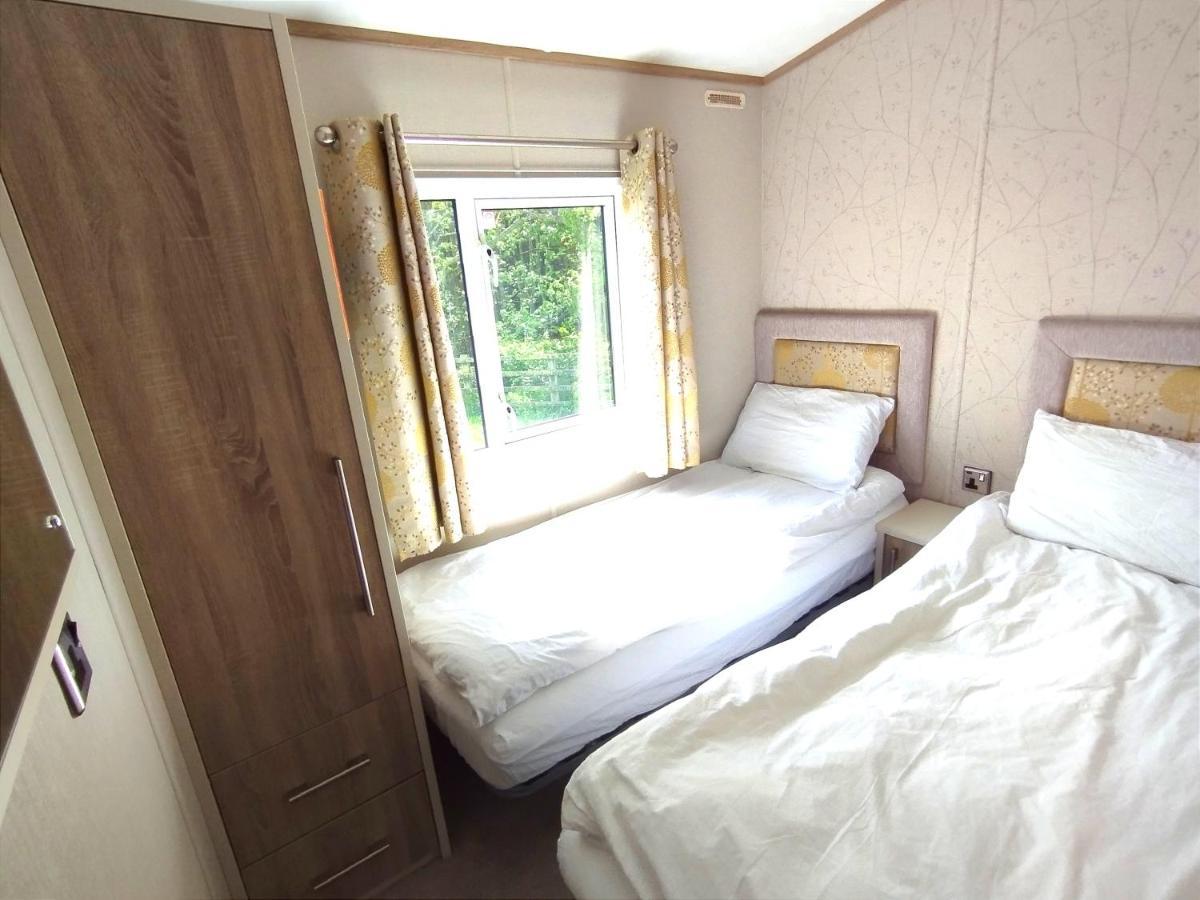 Sand Le Mere Holiday Village Caravan Hire Tunstall  Екстериор снимка
